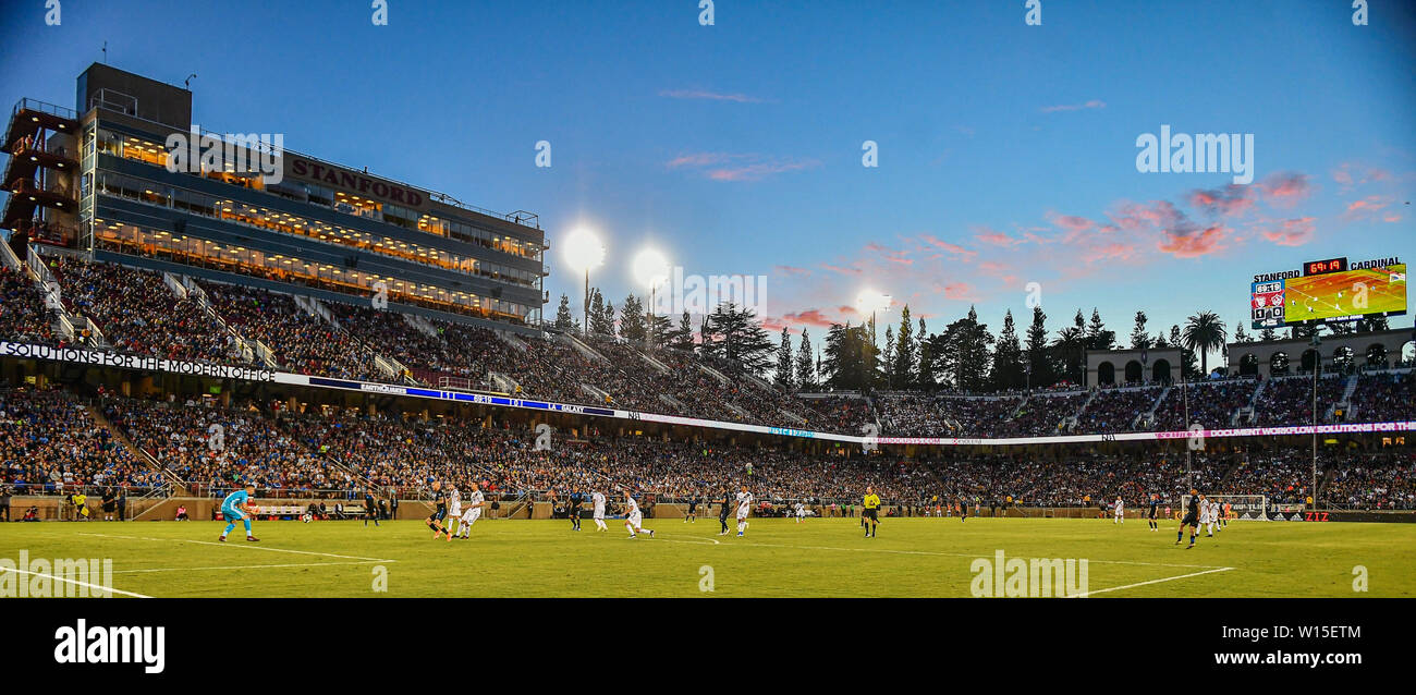 San Jose, Kalifornien, USA. 29 Juni, 2019. Die Sonne während der MLS-Spiel zwischen Los Angeles Galaxy und die San Jose Earthquakes bei Avaya im Stadion in San Jose, Kalifornien. Chris Brown/CSM/Alamy leben Nachrichten Stockfoto