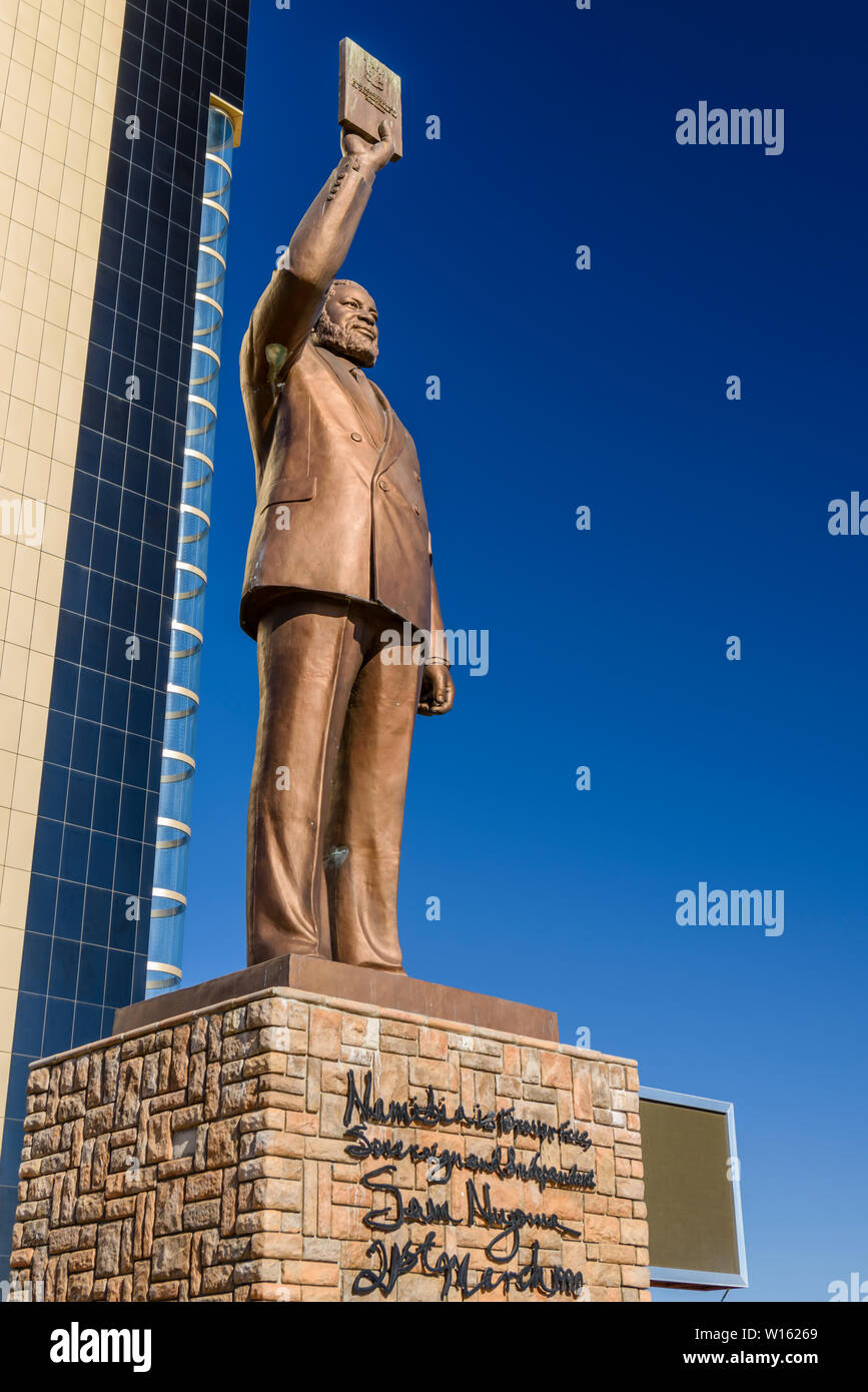 Statue von Sam Nujoma, dem ersten Präsidenten von Namibia, Namibia Museum von Unabhängigkeit, Robert Mugabe Avenue, Windhoek, Namibia Stockfoto