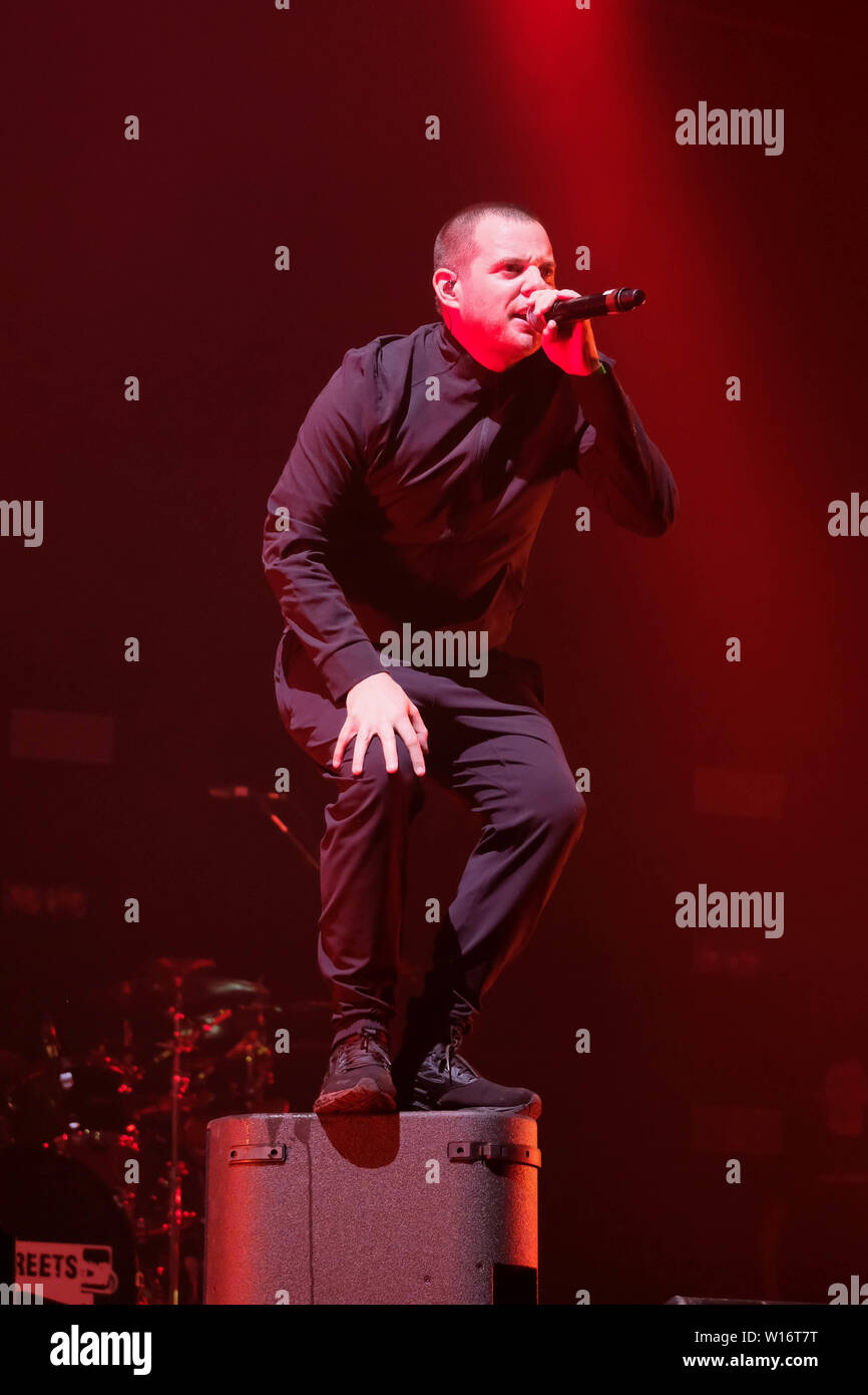 Pilton, Somerset, UK. Am 30. Juni 2019. Mike Skinner Sänger mit den Straßen auf der Bühne auf dem Glastonbury Festival, Somerset Credit: Dawn Fletcher-Park/Alamy leben Nachrichten Stockfoto