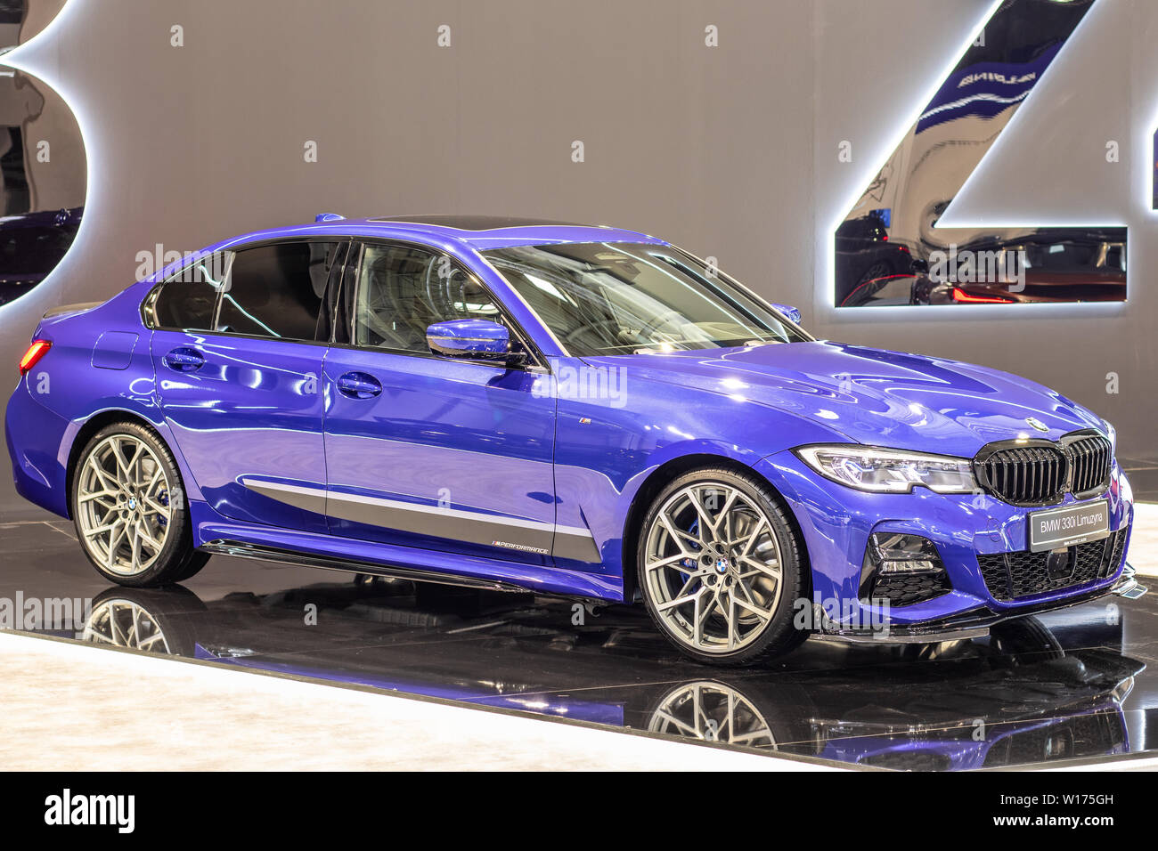 Poznan, Polen, Mar 2019 blau alle neuen BMW 3er Limousine Limousine Berline 330, Poznan International Motor Show, 7. gen G20 von BMW produziert Stockfoto