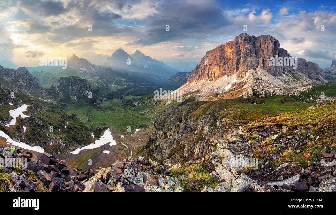 Panoramic view from Passo di Giau with Monte Formin Stockfoto
