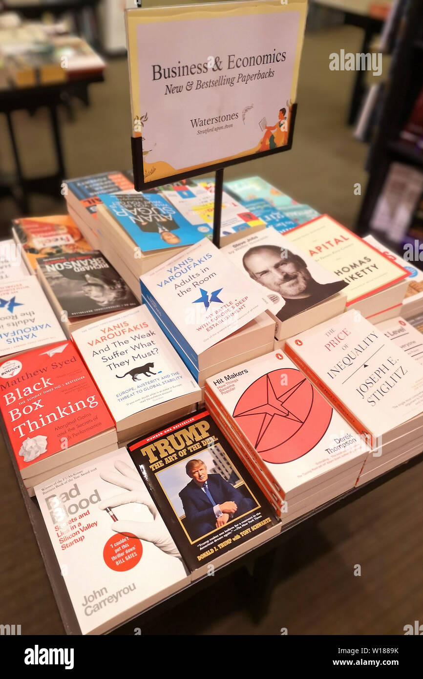 Trump die Kunst des Abkommens auf Verkauf in Waterstones Warwick, Großbritannien, am 25. Juni 2019. Stockfoto