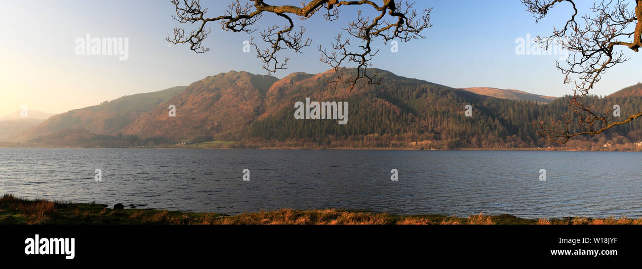 Sonnenuntergang über Bassenthwaite Lake, Keswick, Lake District National Park, Cumbria, England, Großbritannien Stockfoto