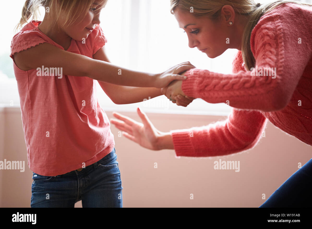 Mutter, Tochter, Konflikt, bestrafen. Stockfoto