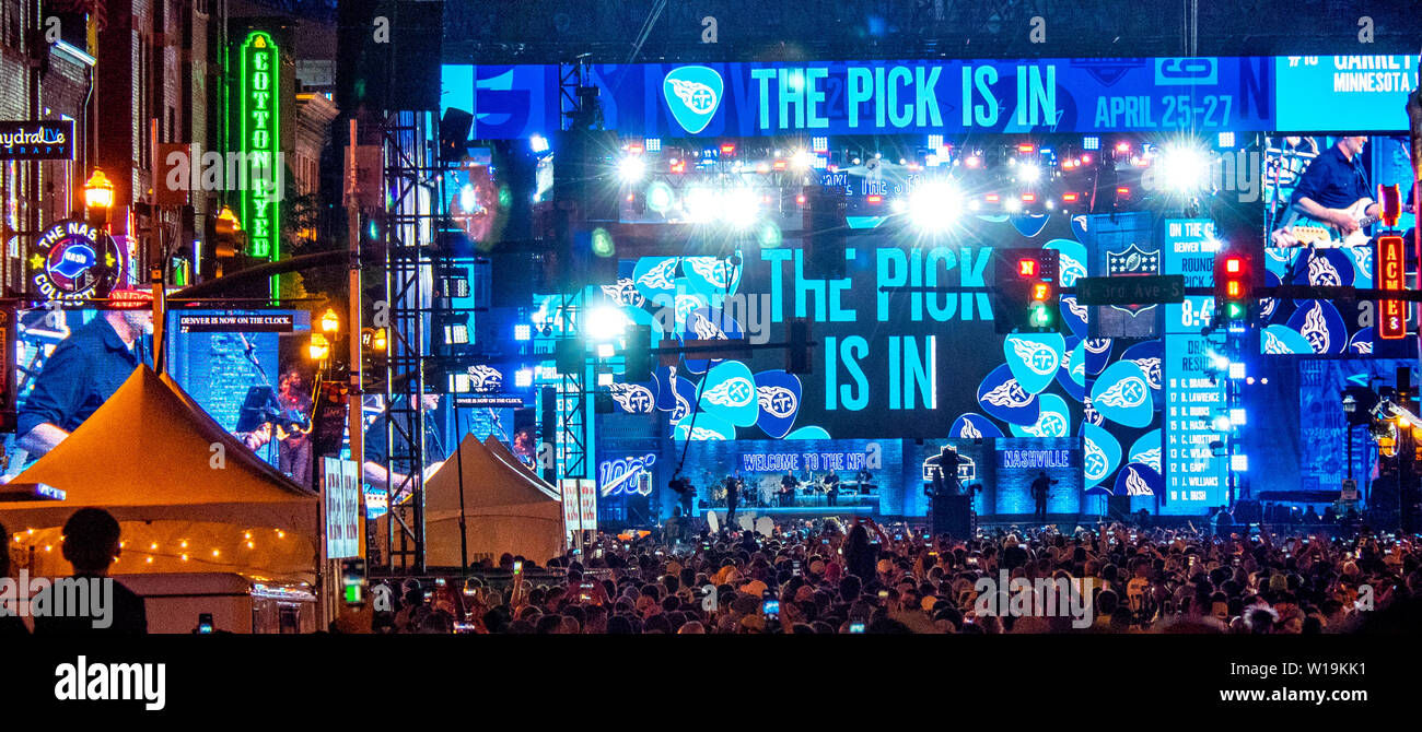 Konzert auf der Bühne am Broadway atNFL Entwurf 2019, Nashville, Tennessee, USA. Stockfoto