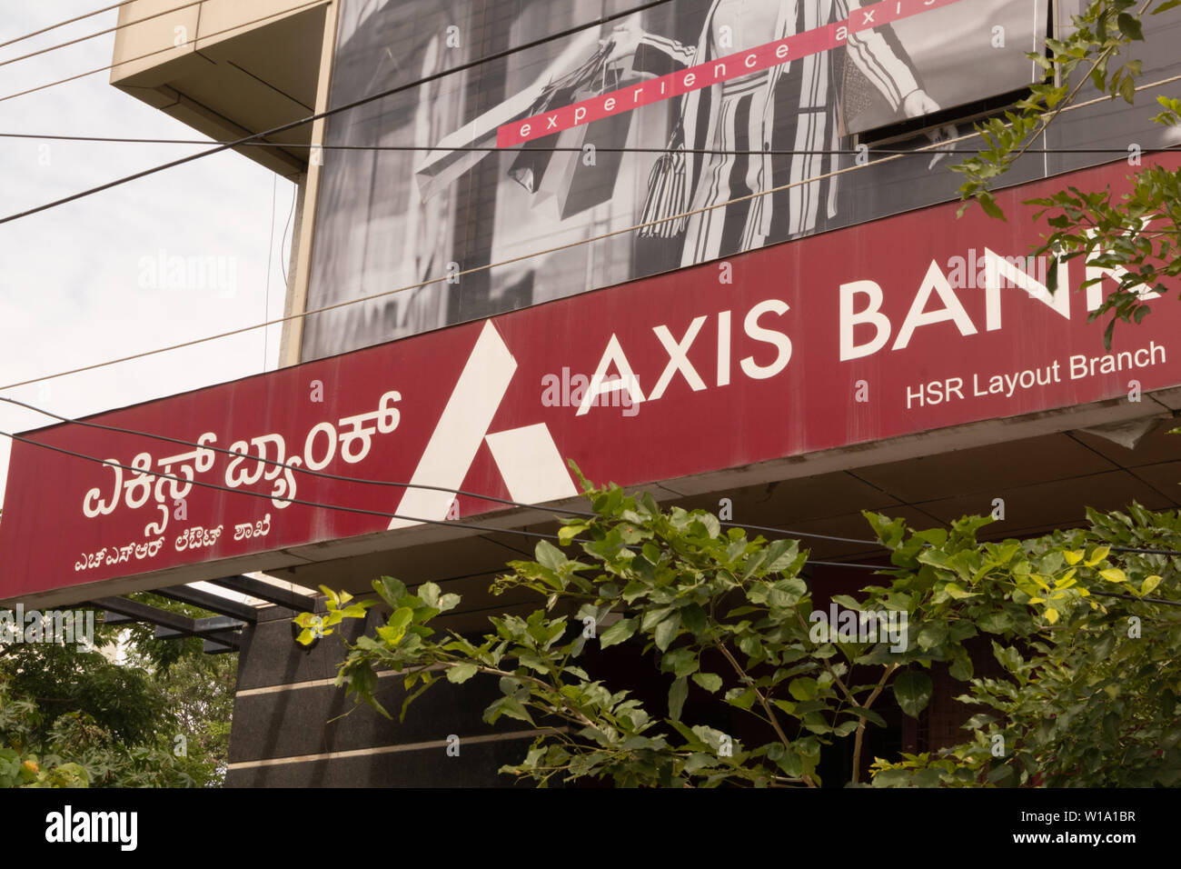 Bangalore, Indien Juni 27,2019: Vorderansicht Bill Board von Axis Bank am Bengaluru Stockfoto
