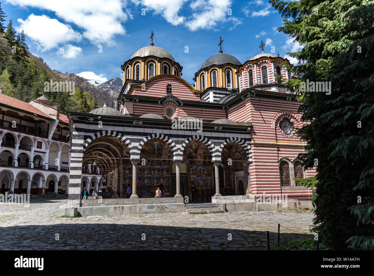 Rila, Bulgarien Mai 3, 2019 Rilakloster, Bulgarien. Das Kloster Rila ist das grösste und