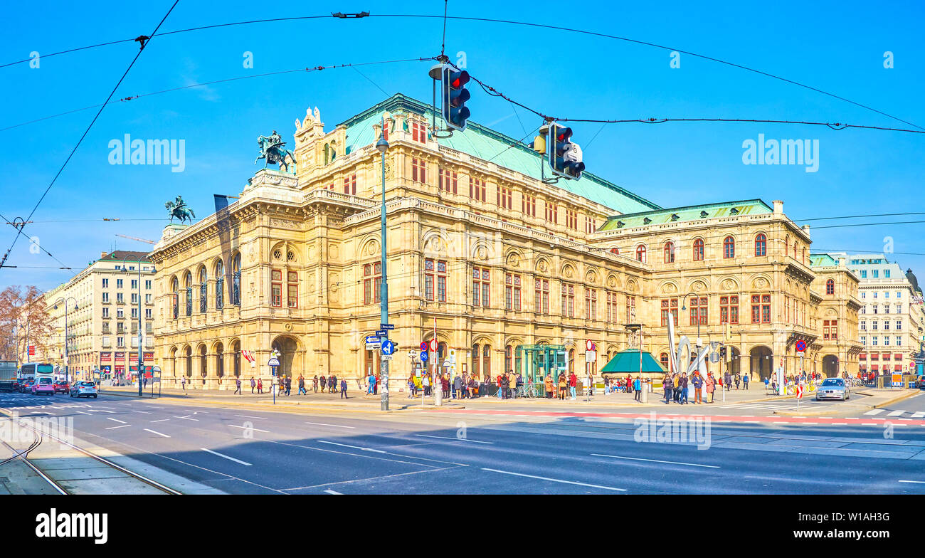 Prolog Februar 2013 | Wiener Staatsoper by Wiener Staatsoper Prolog Februar 2013 | Wiener Staatsoper by Wiener Staatsoper