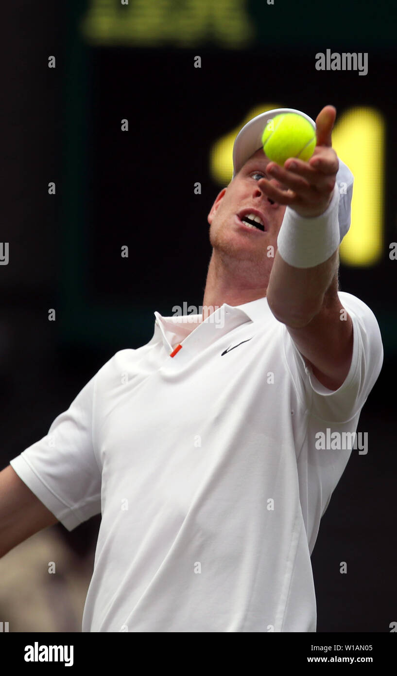 Wimbledon, 1. Juli 2019 - Kyle Edmund von Großbritannien in Aktion während seiner ersten Runde gegen Jaume Munar Spaniens am Center Court. C Stockfoto