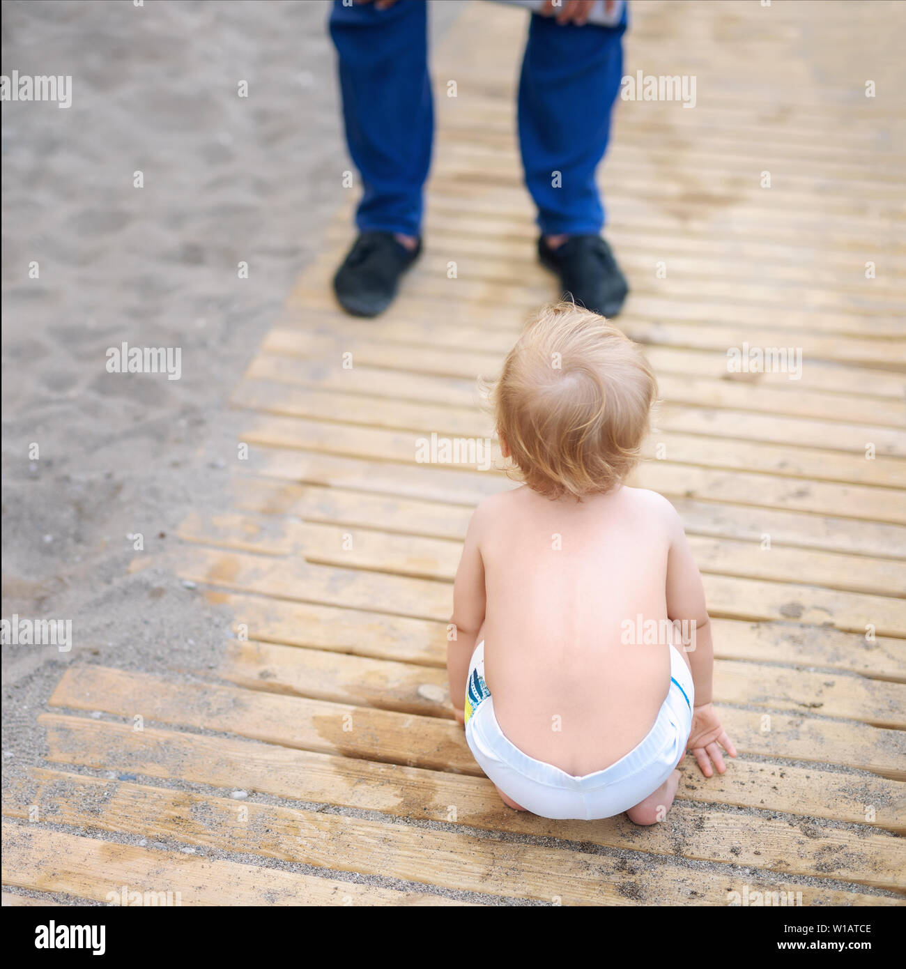 Man kidnapping kid Fotos und Bildmaterial in hoher Auflösung Alamy