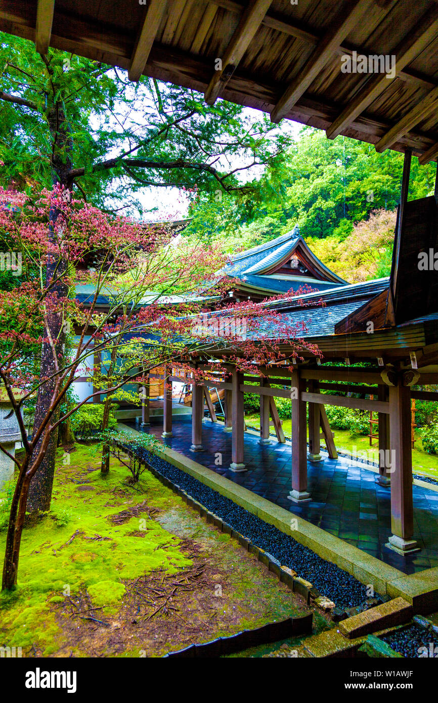 Garten und Architektur an der Ryoanji-tempel, Kyoto, Japan Stockfoto