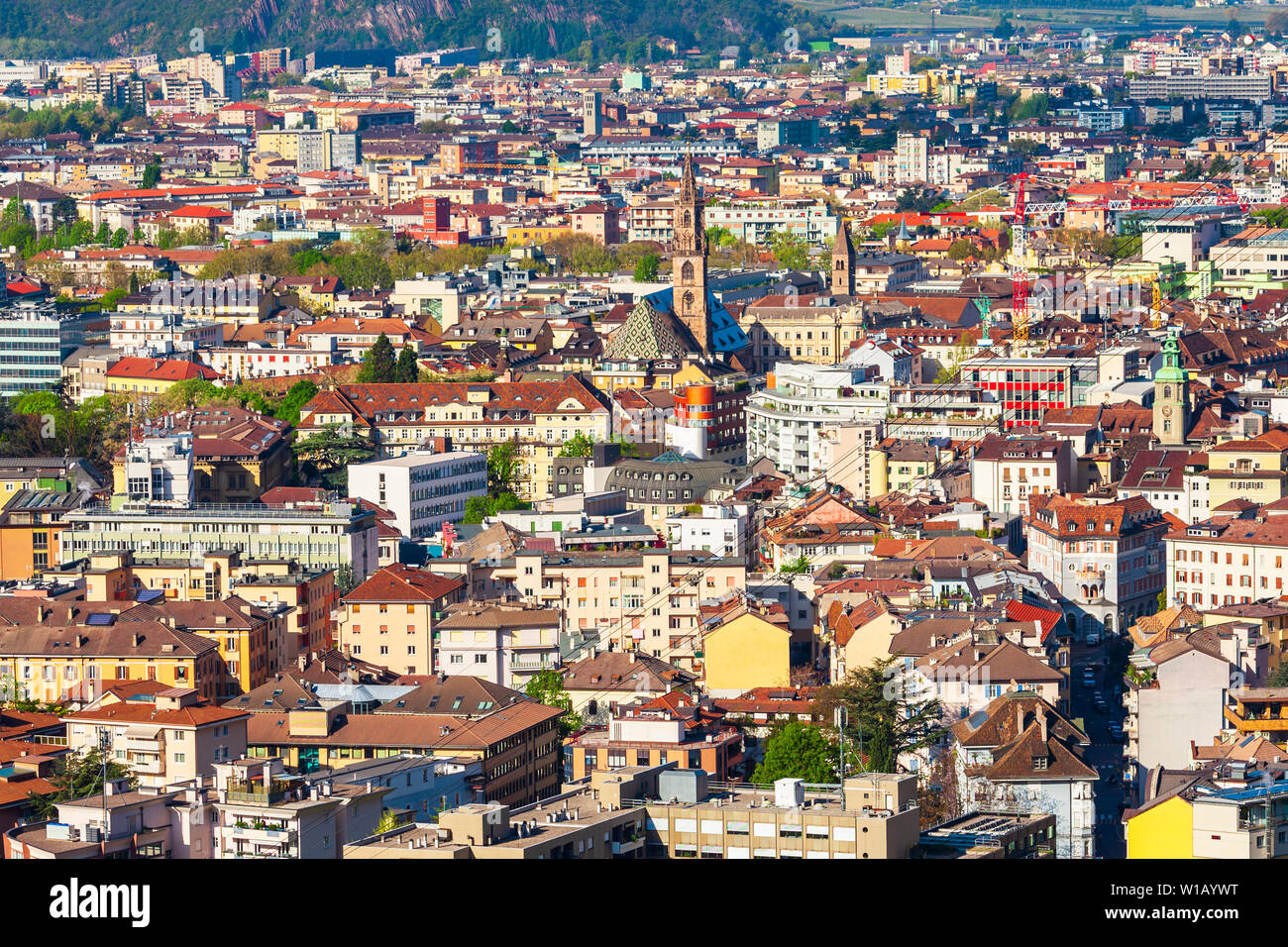 Bozen Antenne Panoramablick. Bozen ist die Hauptstadt der Provinz Südtirol in Norditalien. Stockfoto