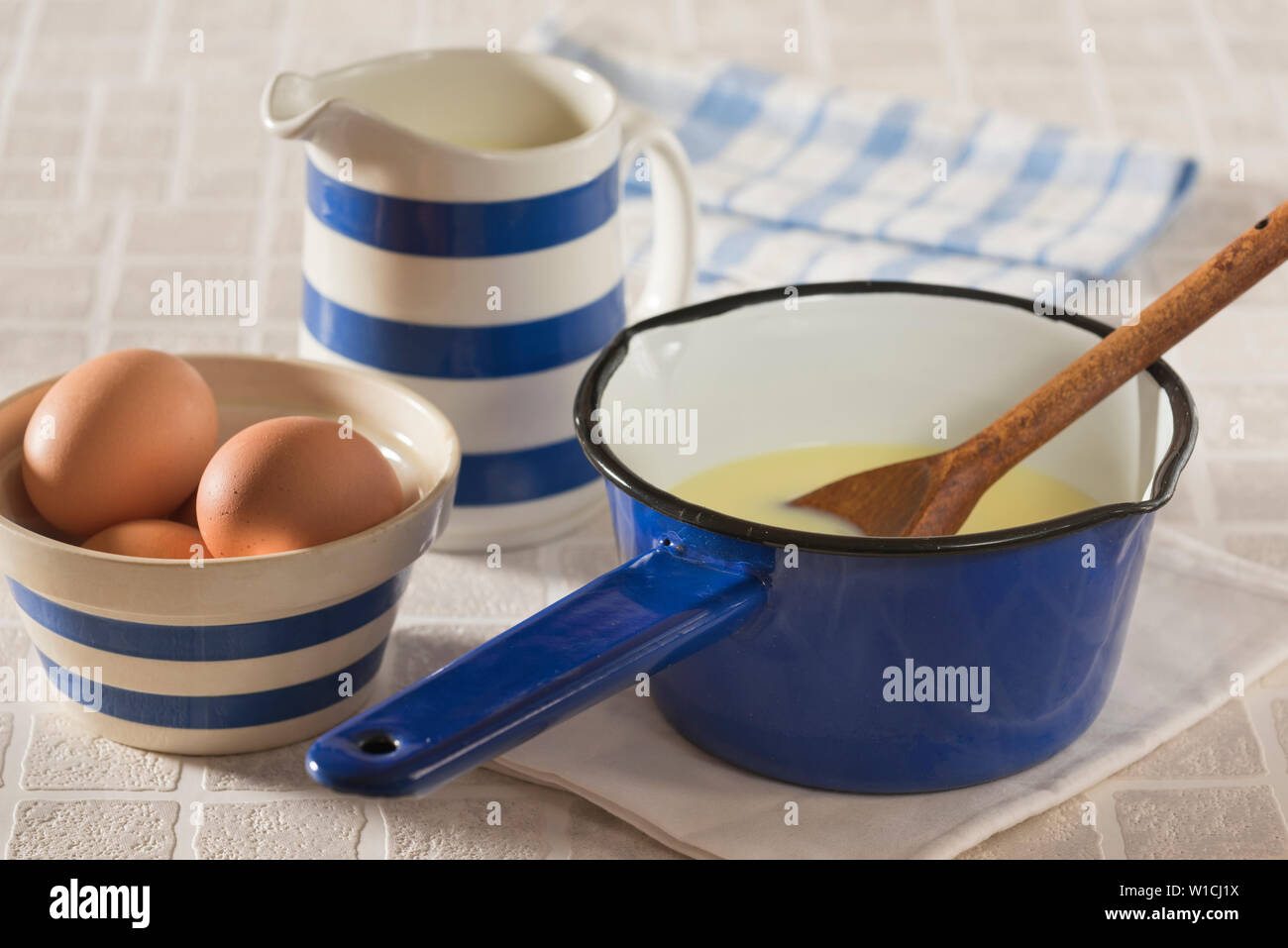 Vanillepudding. Vanille Dessert Sauce. Stockfoto