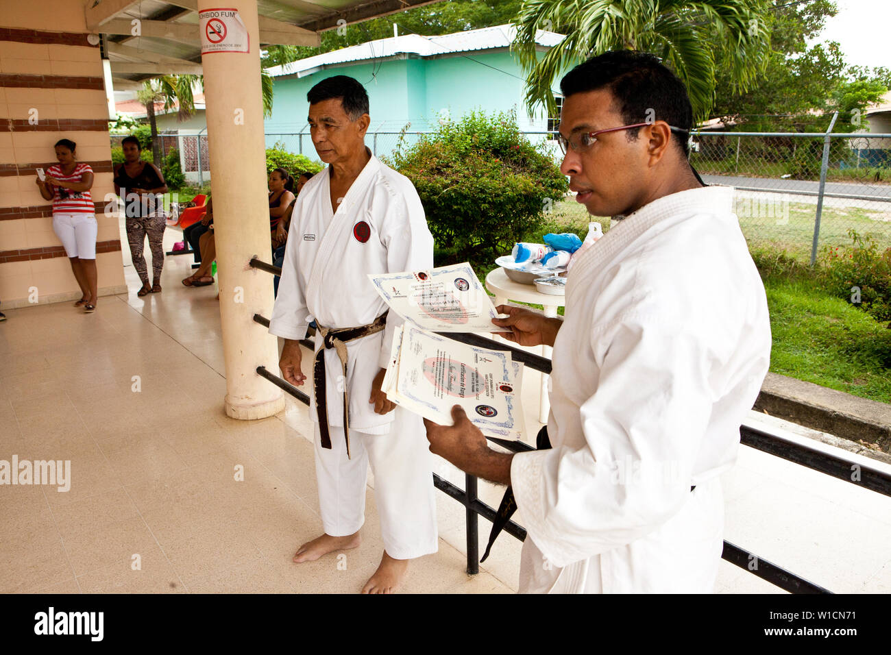 Okinawan Gojo Ryu Karate in Penonome, Provinz Cocle, Republik Panama. Die karate Schule wurde von Sensei Carlos Martinez, der sich im Februar 2017 übergeben. Die Schule wurde ein Teil der IOGKF, International Okinawan Goju Ryu Karate Federation. Juli, 2015. Stockfoto