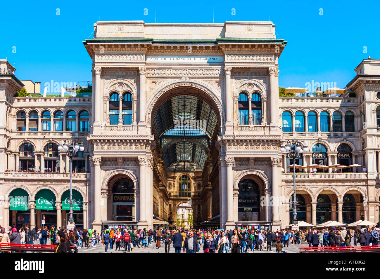 Mailand, Italien - 09 April, 2019: Die Galleria Vittorio Emanuele II ist die älteste aktive Einkaufszentrum und ein Wahrzeichen von Mailand in Italien Stockfoto