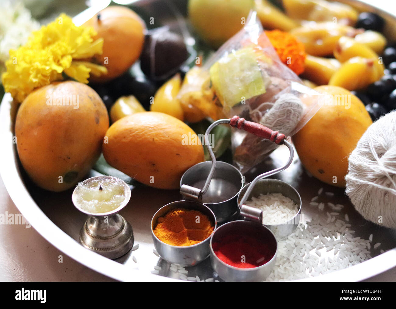 Indische traditionelle Gottesdienst Dish Stockfoto