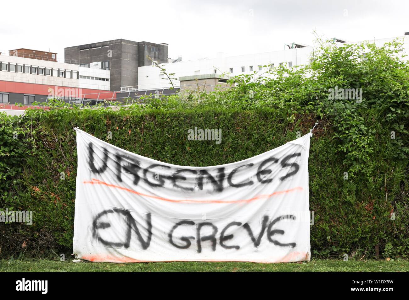 Medizinischer Notfall zum Streik aufgerufen urgences En Greve in französischer Sprache Stockfoto