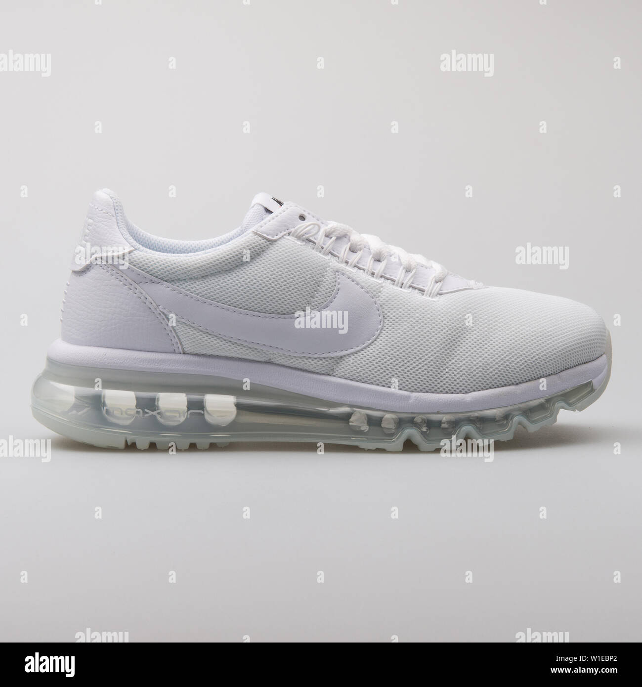 Ld schuhe Fotos und Bildmaterial in hoher Auflösung – Alamy Ld schuhe Fotos und Bildmaterial in hoher Auflösung – Alamy
