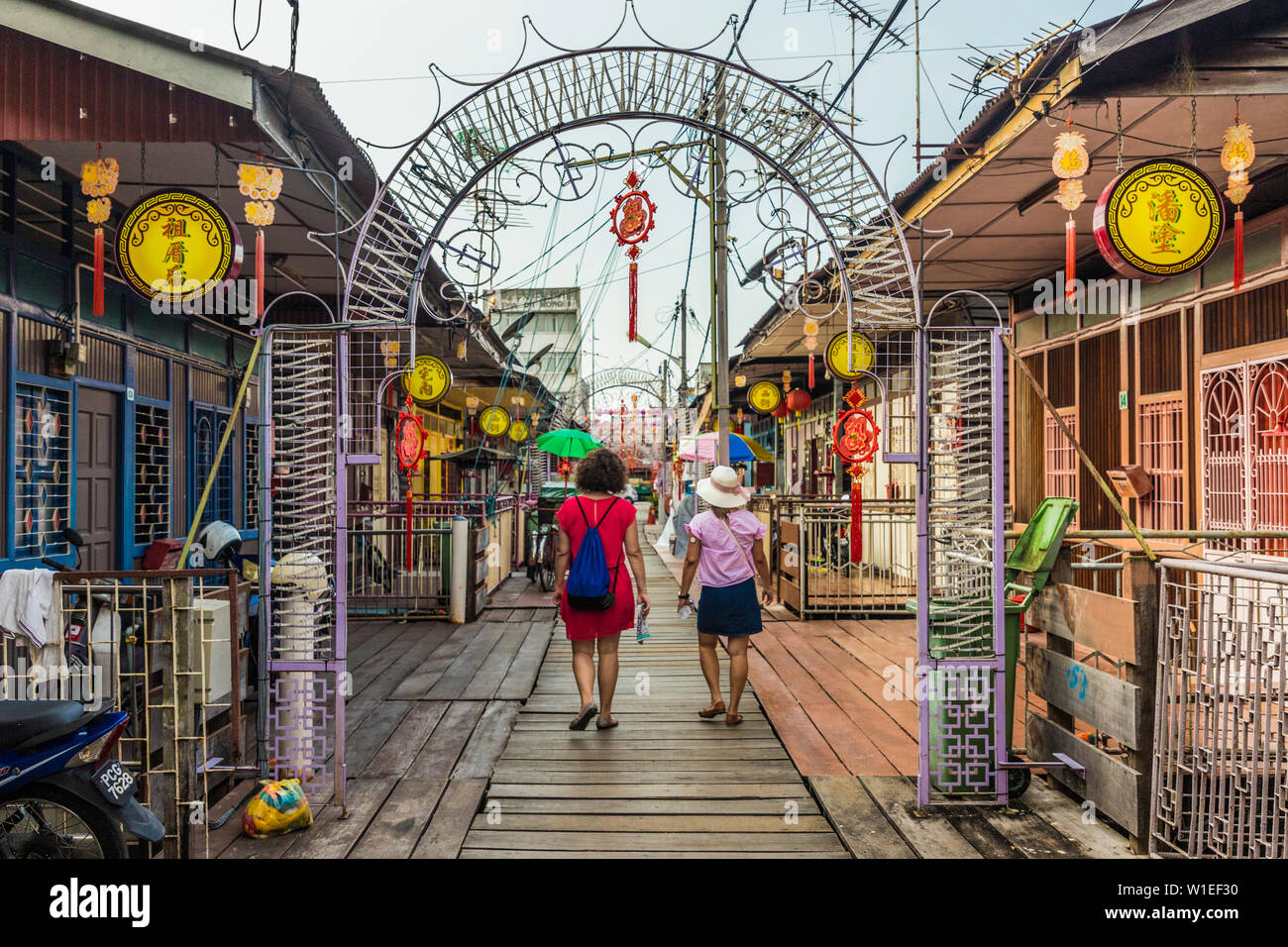 Ein Blick auf die Lee clan Jetty, einer der Clan Molen, in George Town, Insel Penang, Malaysia, Südostasien, Asien Stockfoto