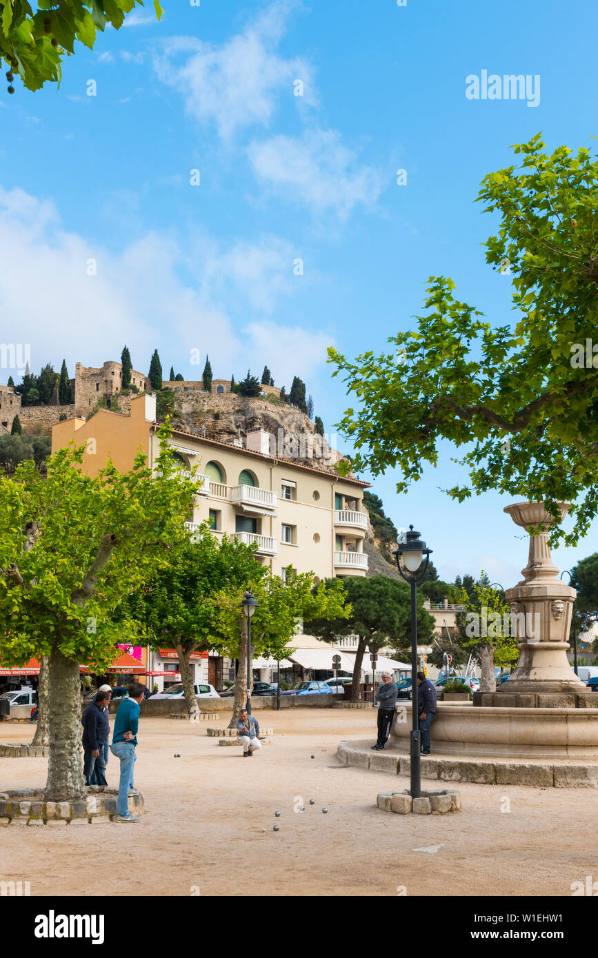 Boccia in Cassis Hafen, Bouches du Rhône, Provence, Provence-Alpes-Cote d'Azur, Côte d'Azur, Frankreich, Mittelmeer, Europa Stockfoto