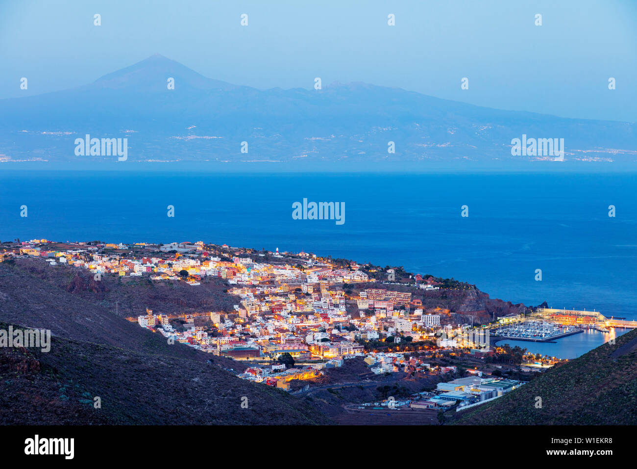 San Sebastian de la Gomera, Teneriffa im Hintergrund, San Sebastian de la Gomera, UNESCO Biosphäre Website, La Gomera, Kanarische Inseln, Spanien Stockfoto