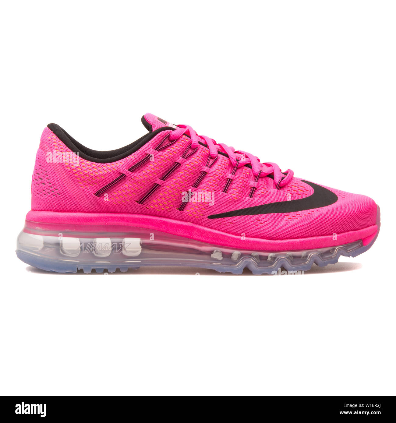 Wien, Österreich - 10 August 2017: Nike Air Max 2016 pink Sneaker auf  weißem Hintergrund Stockfotografie - Alamy