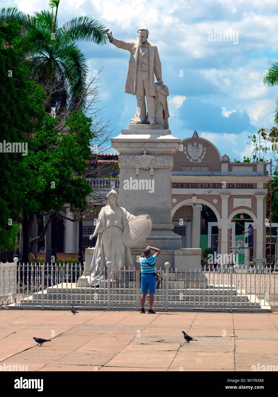 Jose Marti Monument, das sich in der Main Plaza oder dem Parque José Martí in Cienfuegos, Kuba Stockfoto