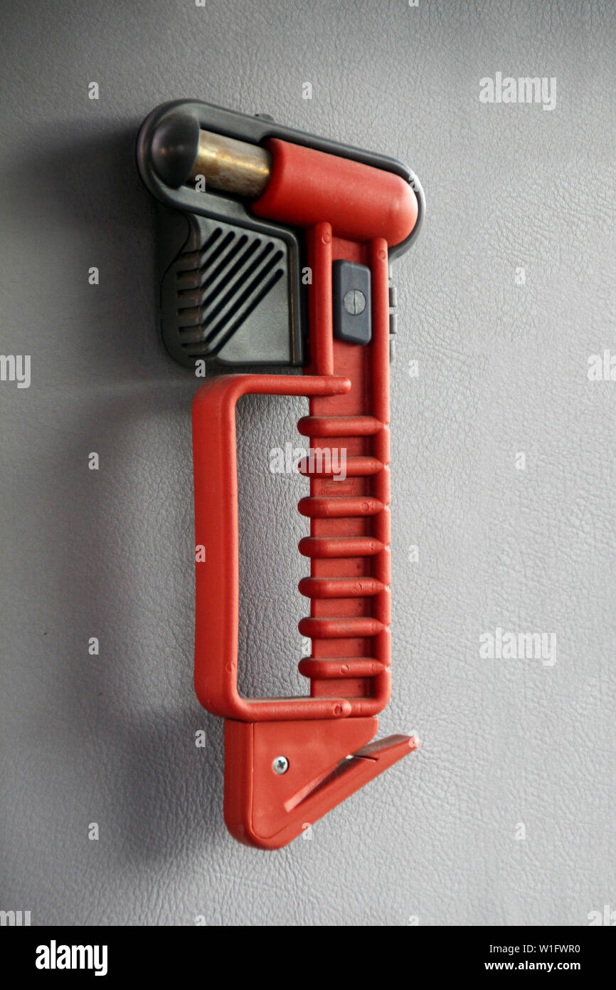 Nahaufnahme einer Safety Hammer Glas zu brechen. Stockfoto
