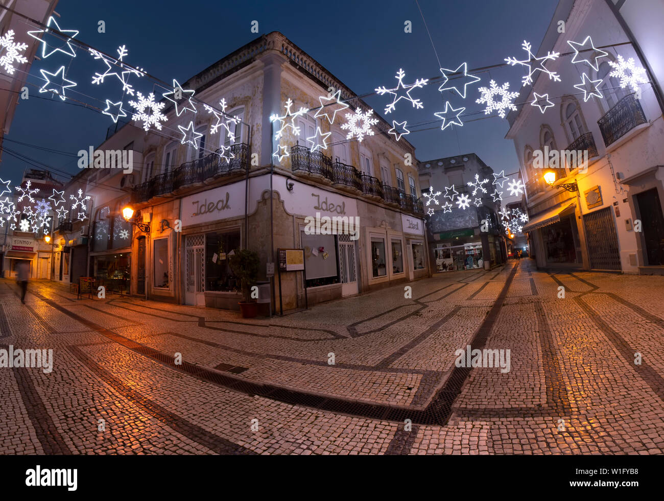 Weihnachten Dekorationen auf Straßen, die auf der von Olhao, Portugal. Stockfoto