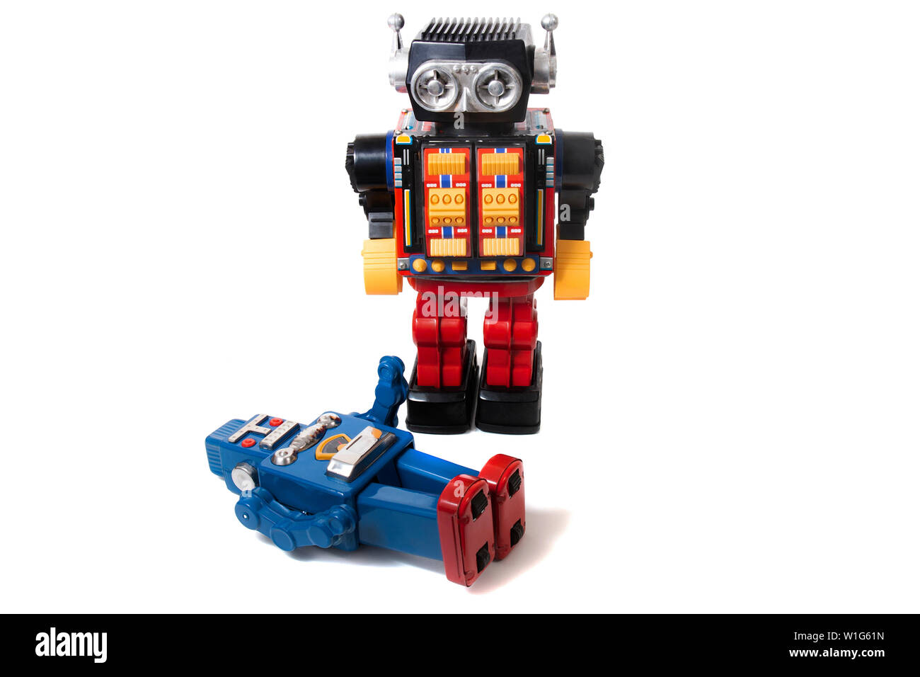 Vintage Zinn Roboter Spielzeug auf einem weißen Hintergrund. Stockfoto