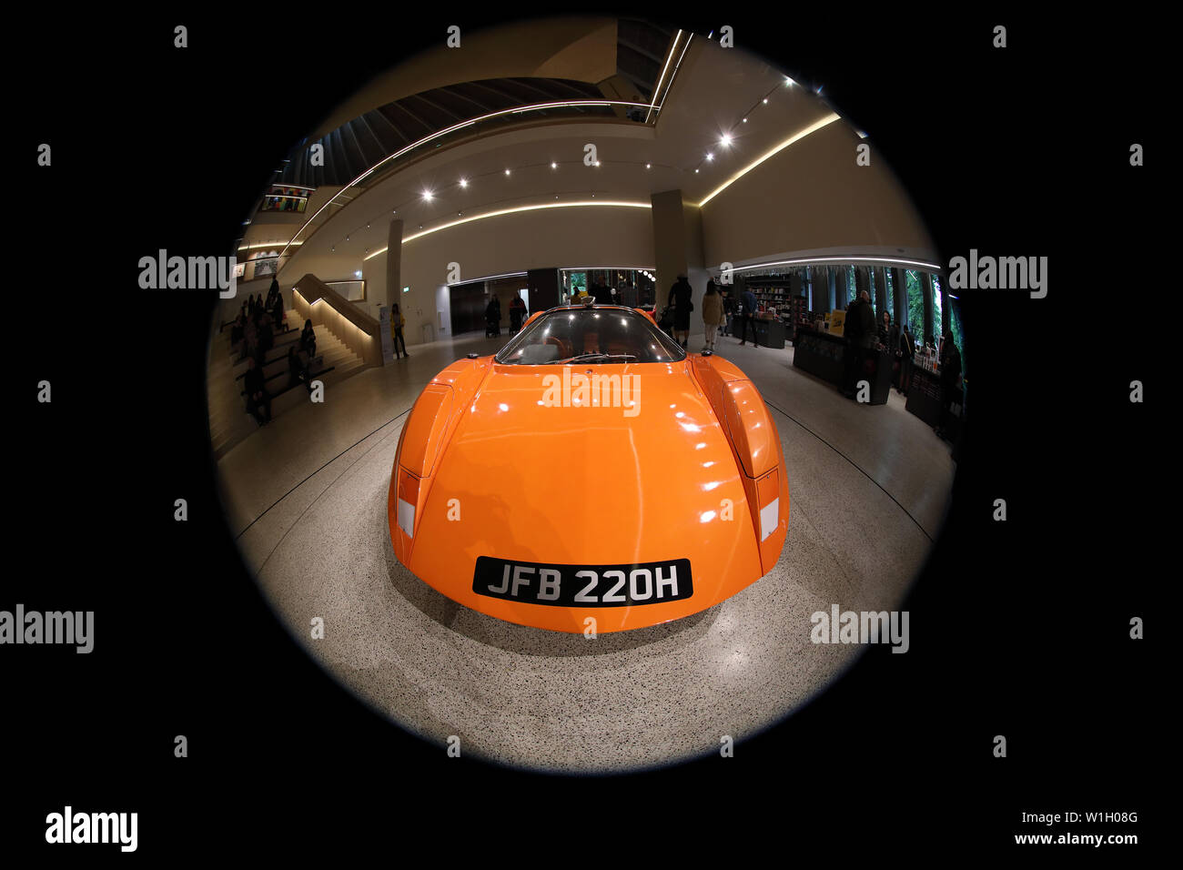 Die fiktive Durango 95 Sportwagen aus dem Film 'Uhrwerk Orange' auf dem Display an der Stanley Kubrick Ausstellung, Design Museum, London, Juni 2019. Stockfoto