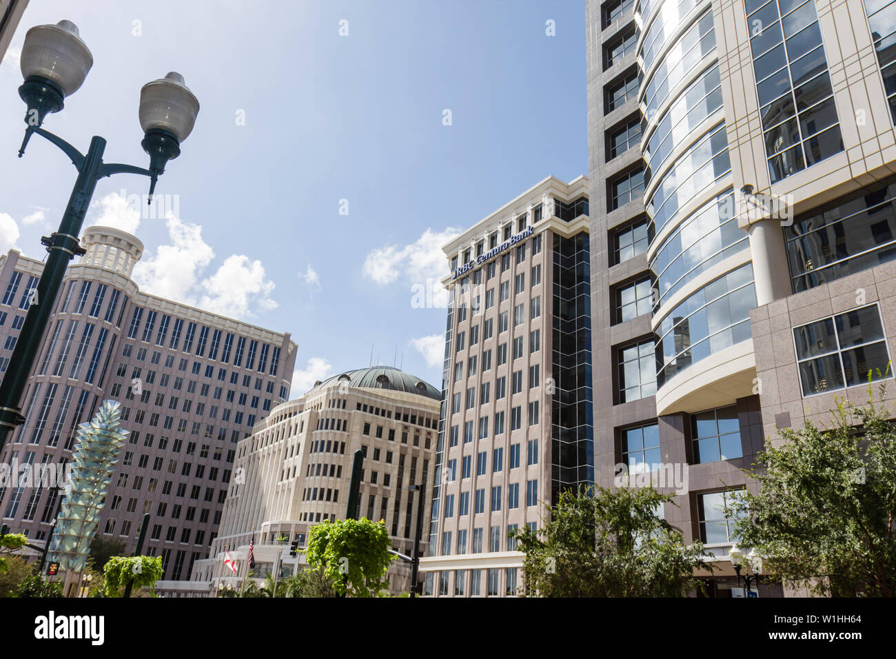 Orlando Florida, Orange Avenue, Innenstadt, Skyline, Rathaus, Gebäude, Bürogebäude, RBC Centura Bank, Banken, Bezirk, Regierung, Turm des Lichts, Kunst usw. Stockfoto