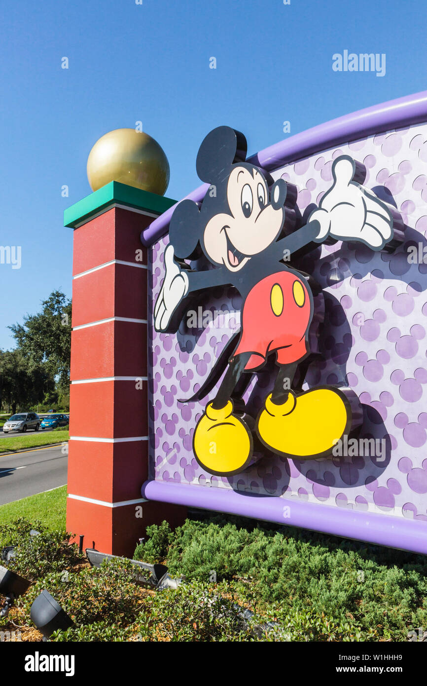 Orlando Florida, Buena Vista, Walt Disney World Resort, Eingang, Vorderseite, Schild, Logo, Mickey Mouse, Zeichentrickfigur, Themenpark, Unterhaltung, vertikal, Säule, Stockfoto