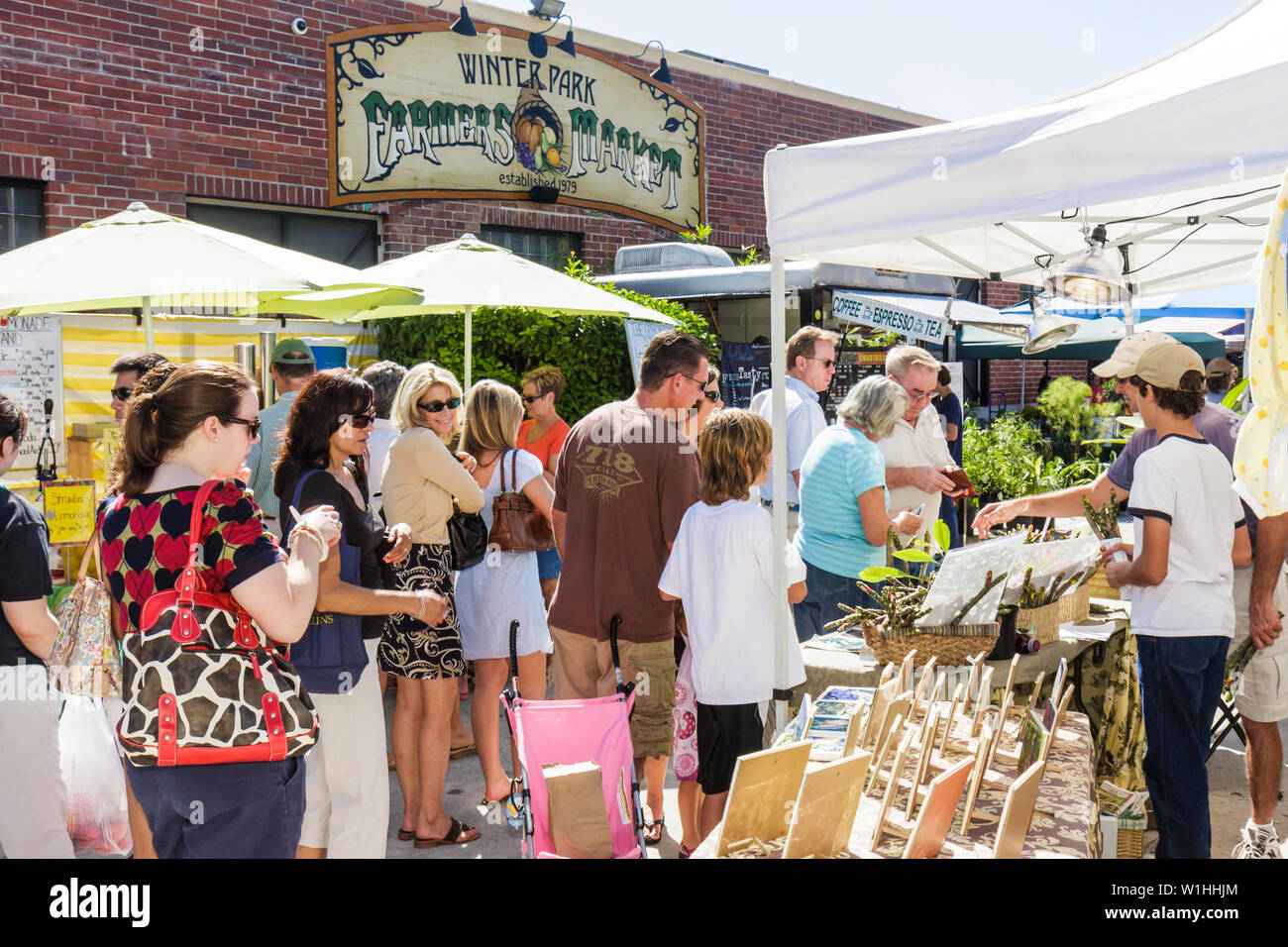 Winter Park Florida, Bauernmarkt des Landwirts, Shopping Shopper Shopper Shop Geschäfte Markt Märkte Markt Kauf Verkauf, Einzelhandel Geschäfte Geschäfte Geschäft Stockfoto