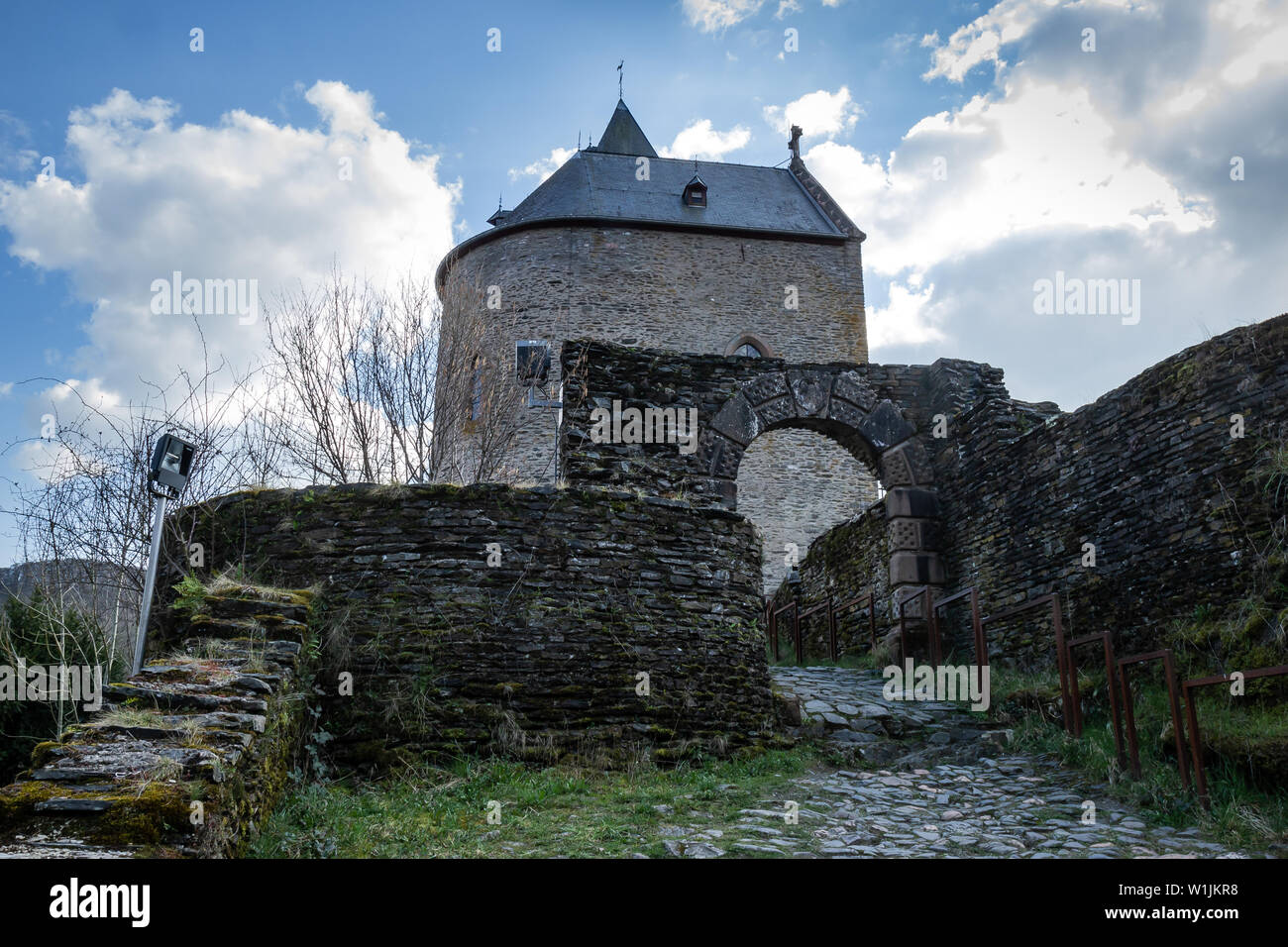 Alte Burg- und Festungsanlagen in Esch-sur-Sure, Luxemburg Stockfoto