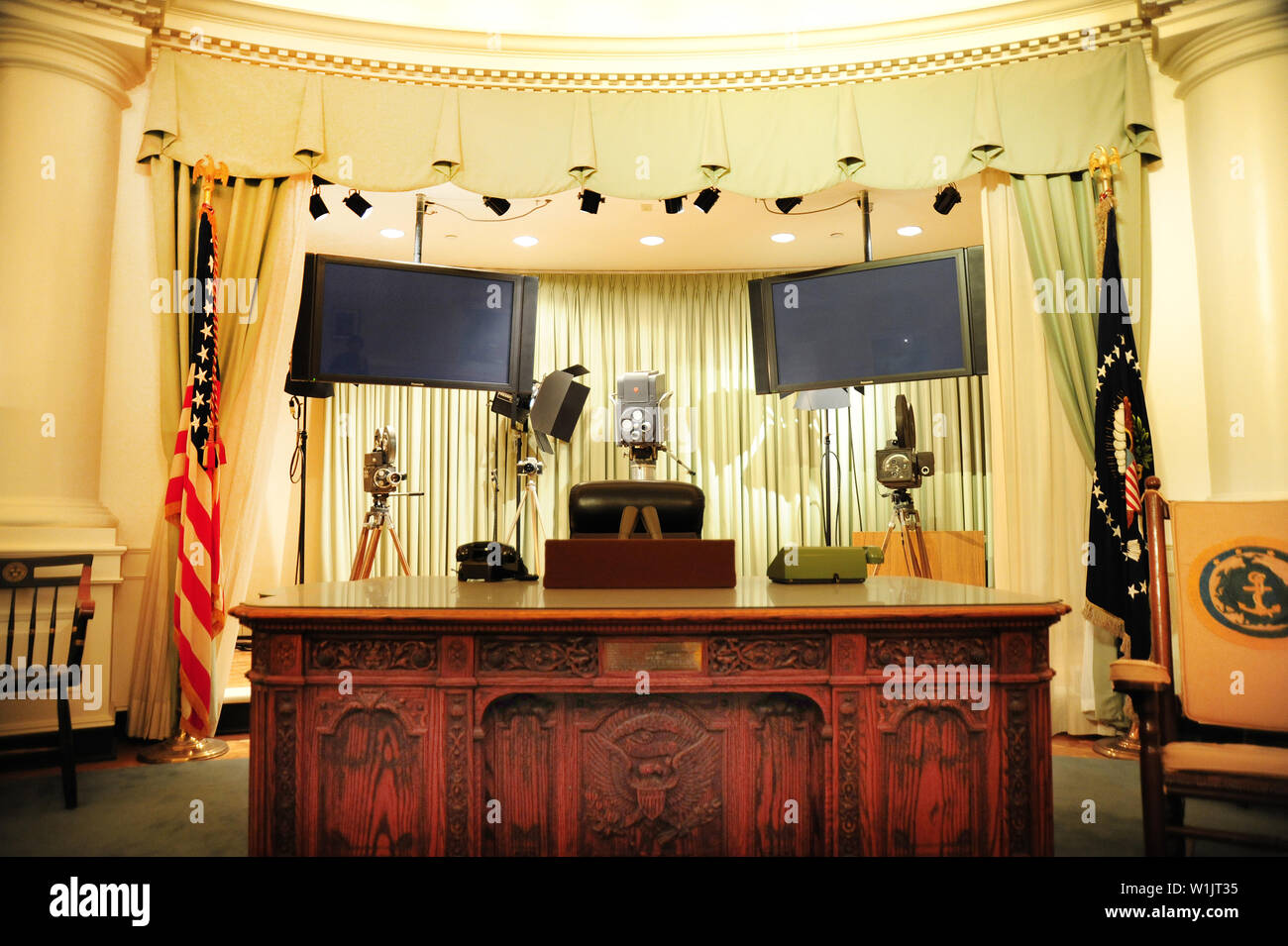 Präsident John Fitzgerald Kennedy's Oval Office Schreibtisch auf Anzeige an der JFk Museum in Boston. (C) 2011 Tom Kelly Stockfoto