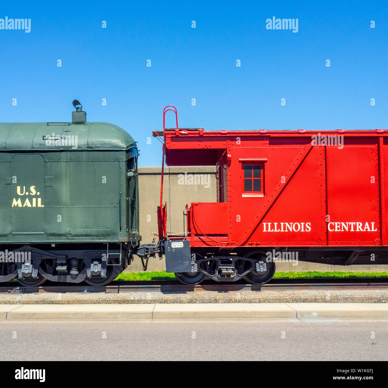 Illinois Central Güterwagen wagen und red Caboose in Paducah Kentucky USA. Stockfoto