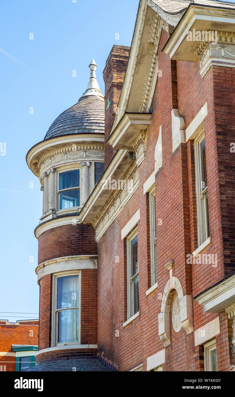 Erkerfenster auf ein stattliches Haus in Paducah Kentucky USA. Stockfoto