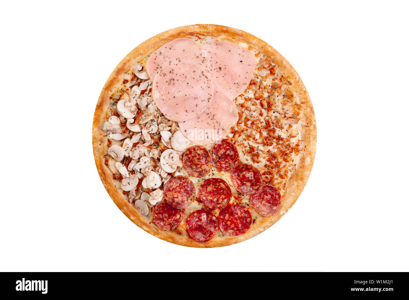 Pizza isoliert auf weißem Hintergrund. heißen fast food 4 Jahreszeiten mit Champignons, Peperoni, Huhn und Schinken. Essen Bild für das Menü Karte, Web Design, Website, Sho Stockfoto