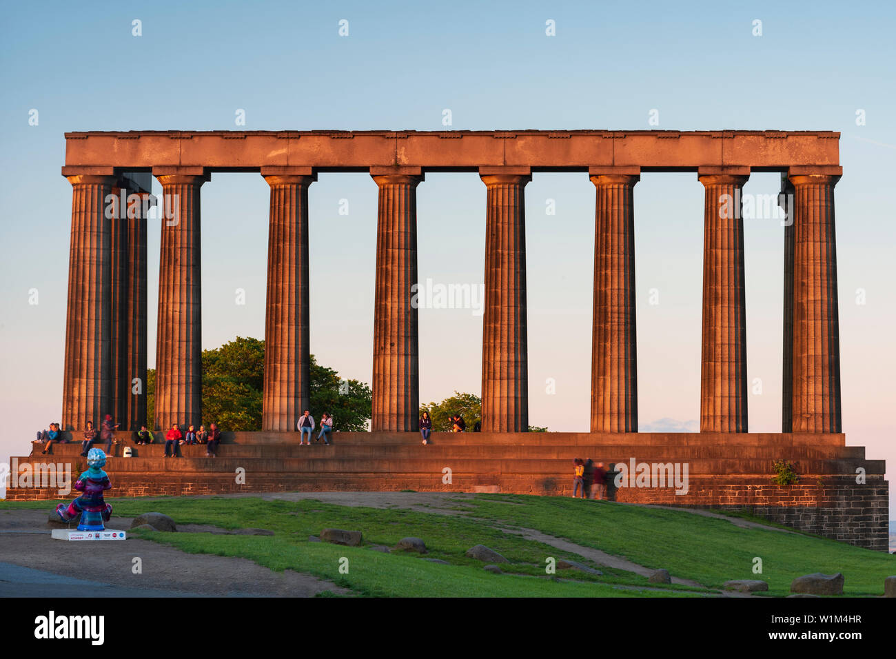 Das nationale Denkmal von Schottland auf dem Calton Hill, ein UNESCO-Weltkulturerbe in Edinburgh, Schottland. Stockfoto