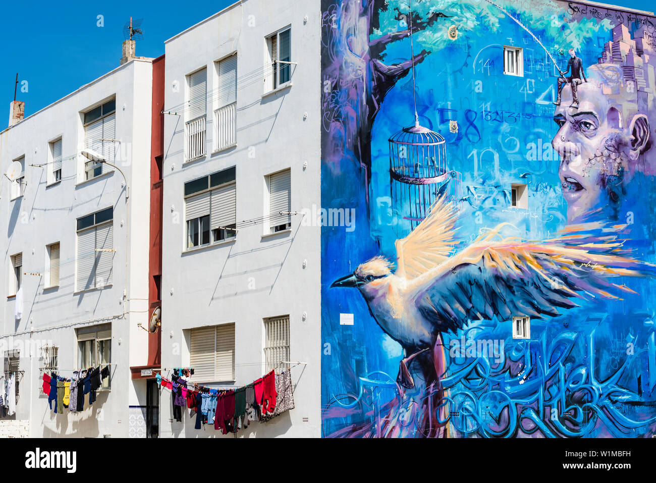 Kunstvoll bemalte Wohngebäude, Tarifa, Costa de la Luz, Cadiz, Spanien Stockfoto