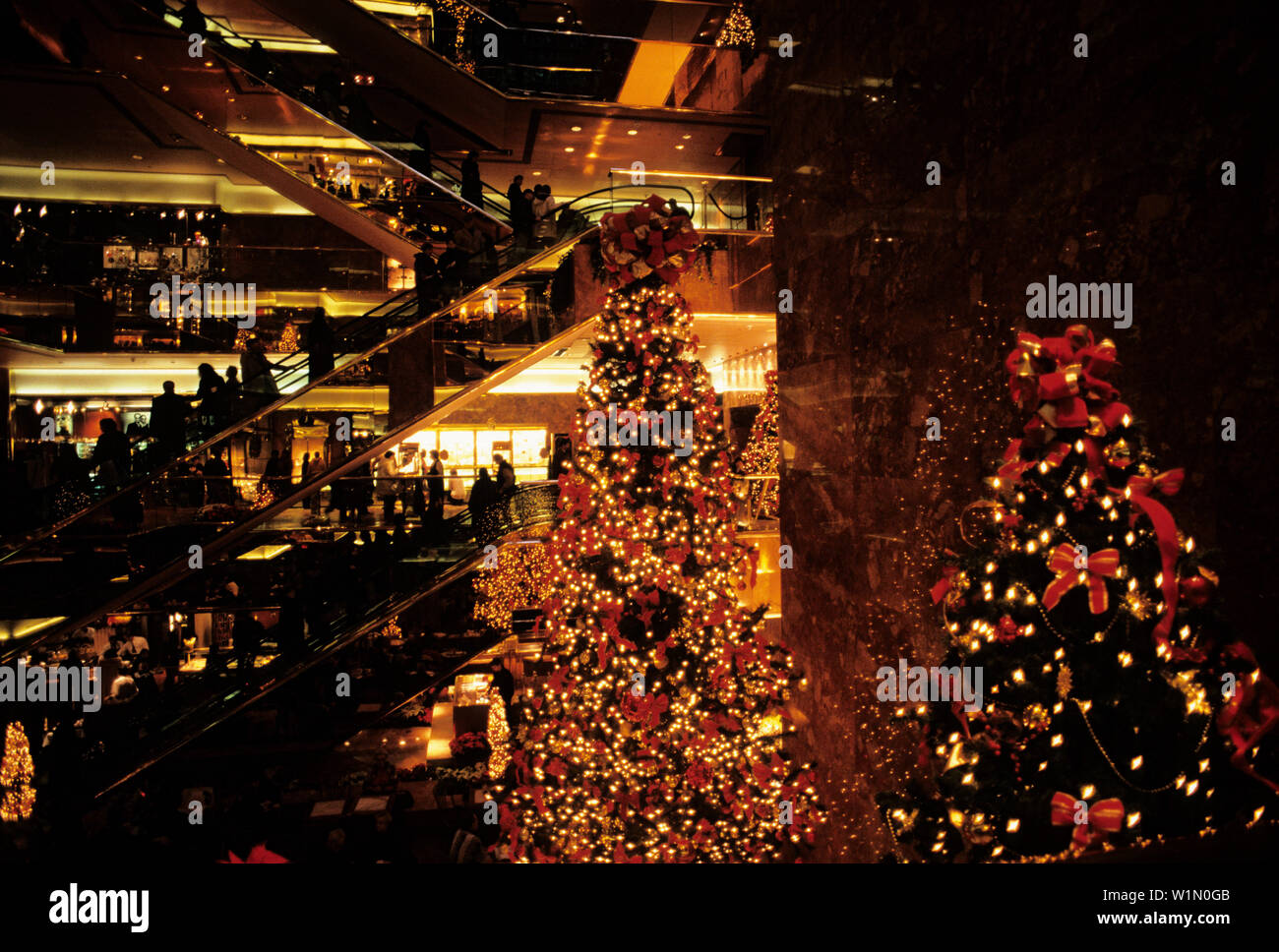 Urlaub Dekoration auf den Ebenen der Trumpp Turm, Manhattan Stockfoto