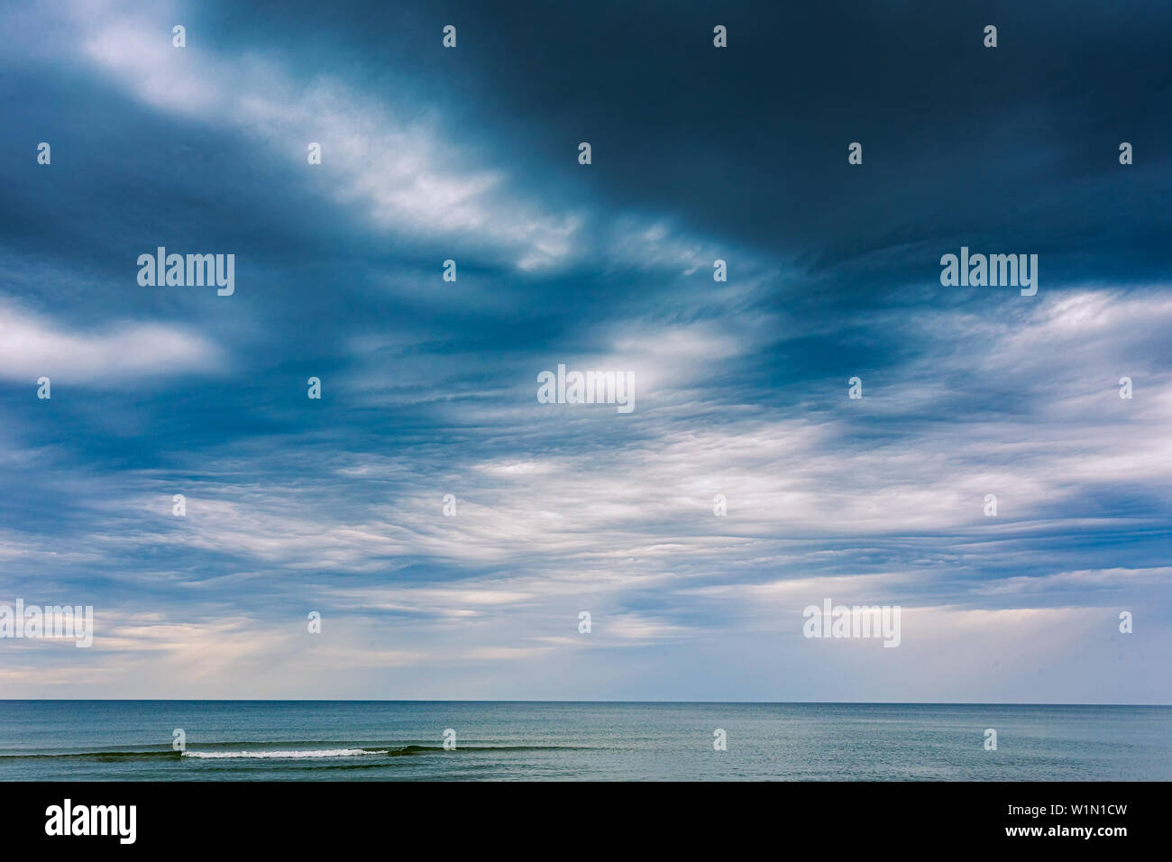 Asperitas Wolken über der Ostsee, Litauen Stockfoto