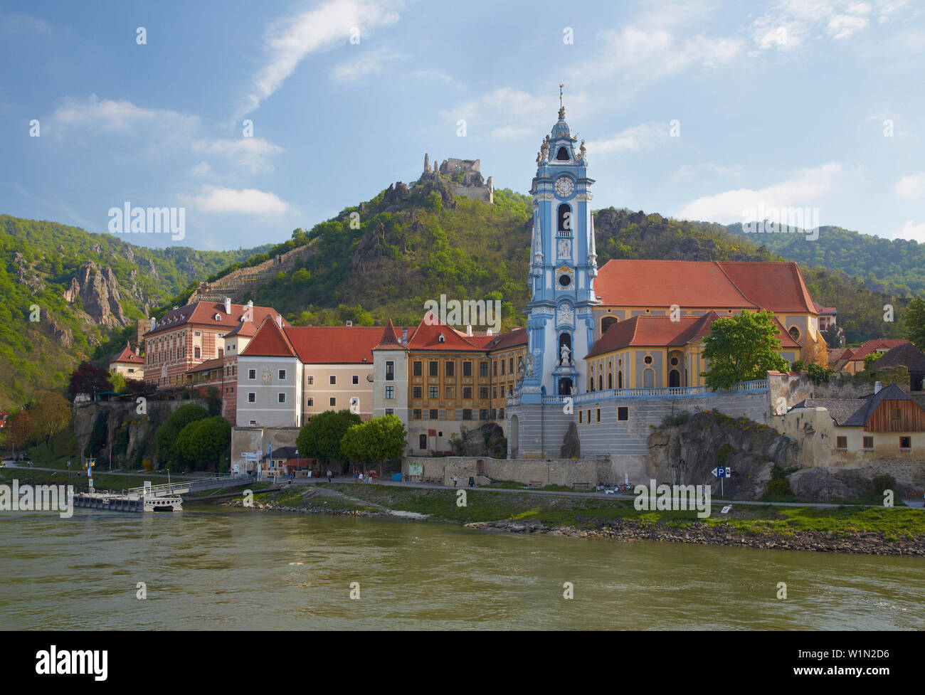 Blick auf Dürnstein mit Stiftskirche und Burgruine, Wachau, Donau, Niederösterreich, Lower Austria, Austria, Europa Stockfoto