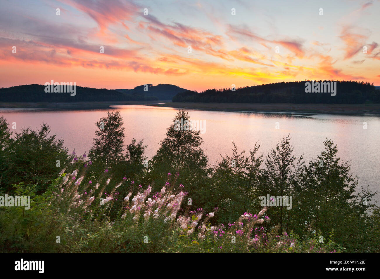 Biggesee, in der Nähe von Attendorn, Rothaargebirge, Sauerland, Nordrhein-Westfalen, Deutschland Stockfoto