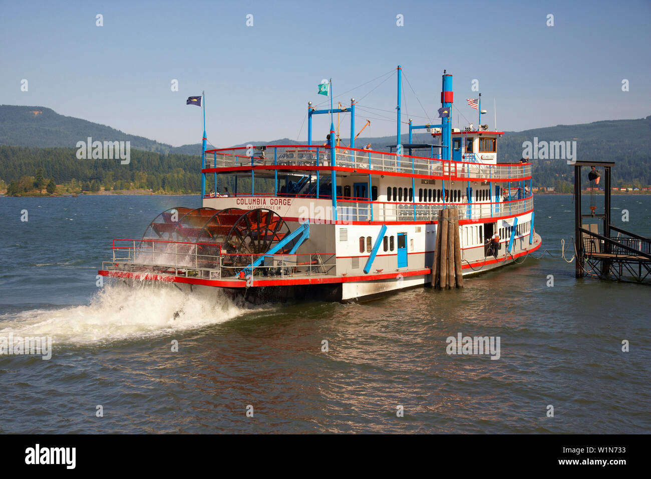 Sternwheeler auf dem Columbia River Gorge, Cascade Locks, Oregon, USA, Nordamerika Stockfoto