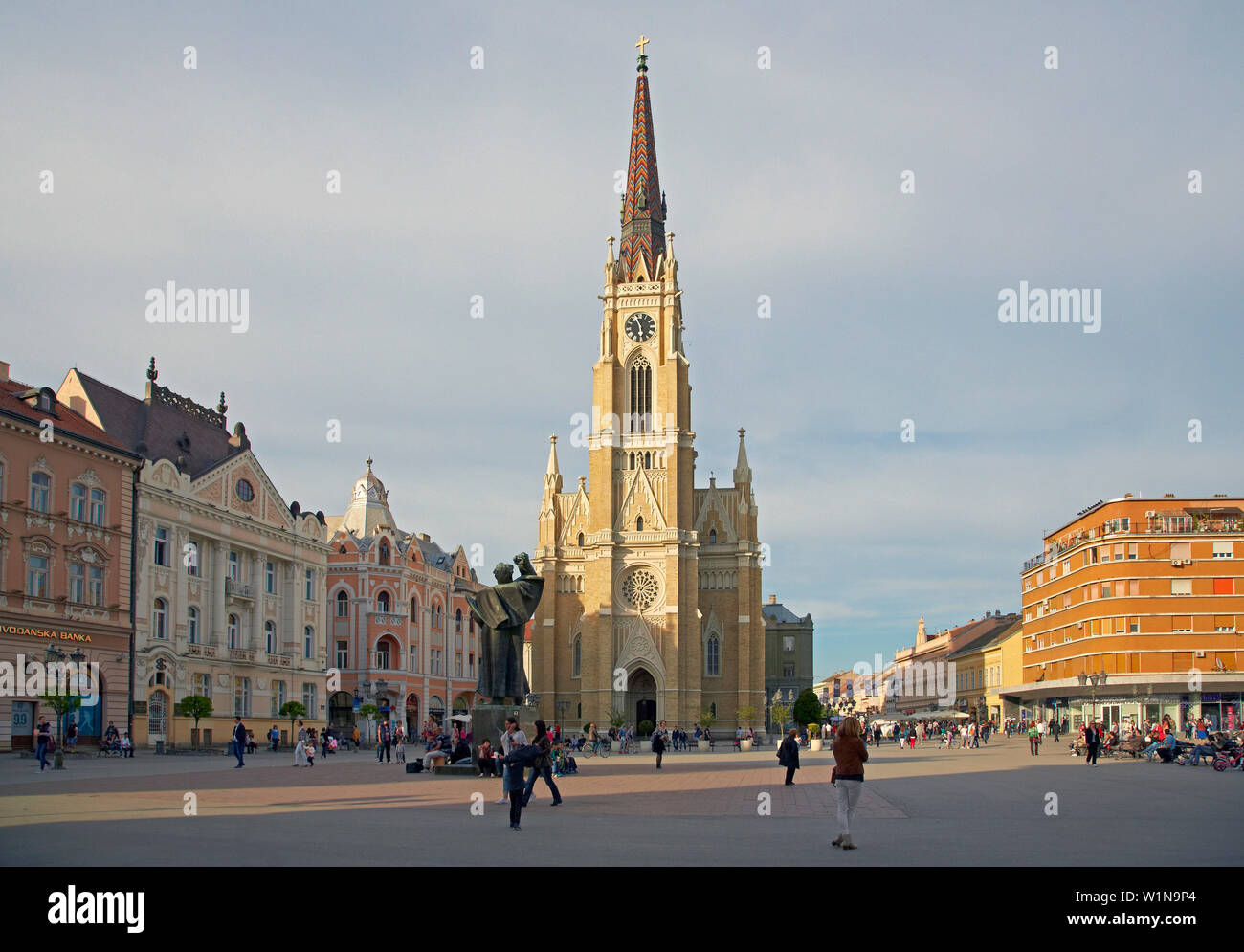 Novi Sad, Slobode Platz (Trg Slobode) mit der Kirche St. Mary, Donau, Serbien, Europa Stockfoto
