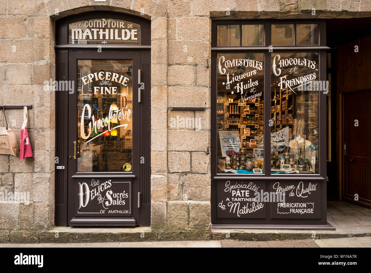 Shop Verkauf regionaler Lebensmittel in Dinan, Bretagne, Frankreich Stockfoto