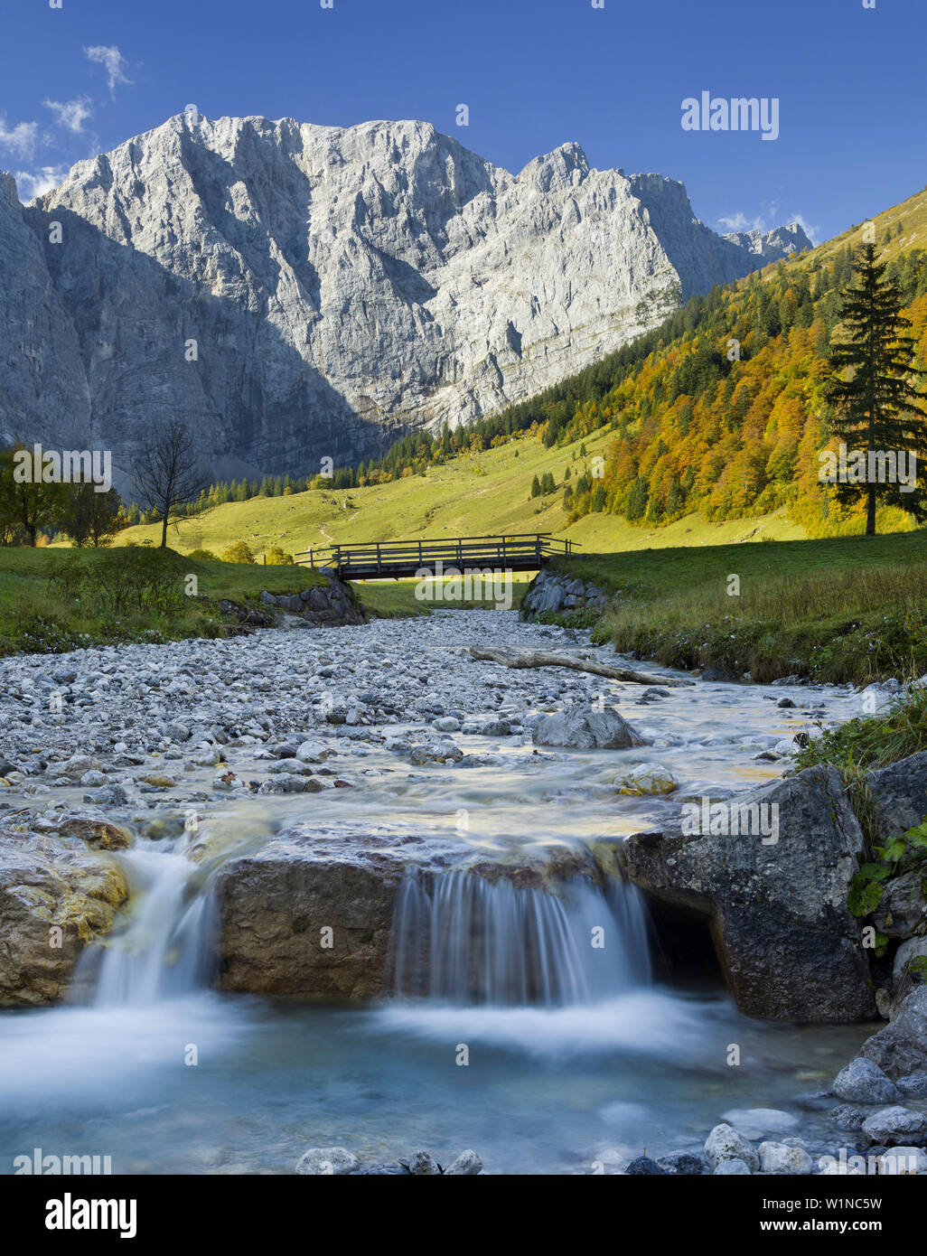 Enger-Grund-Bach, Dreizinkenspitze, großer Ahornboden, Engalm, Karwendel, Tirol, Österreich Stockfoto