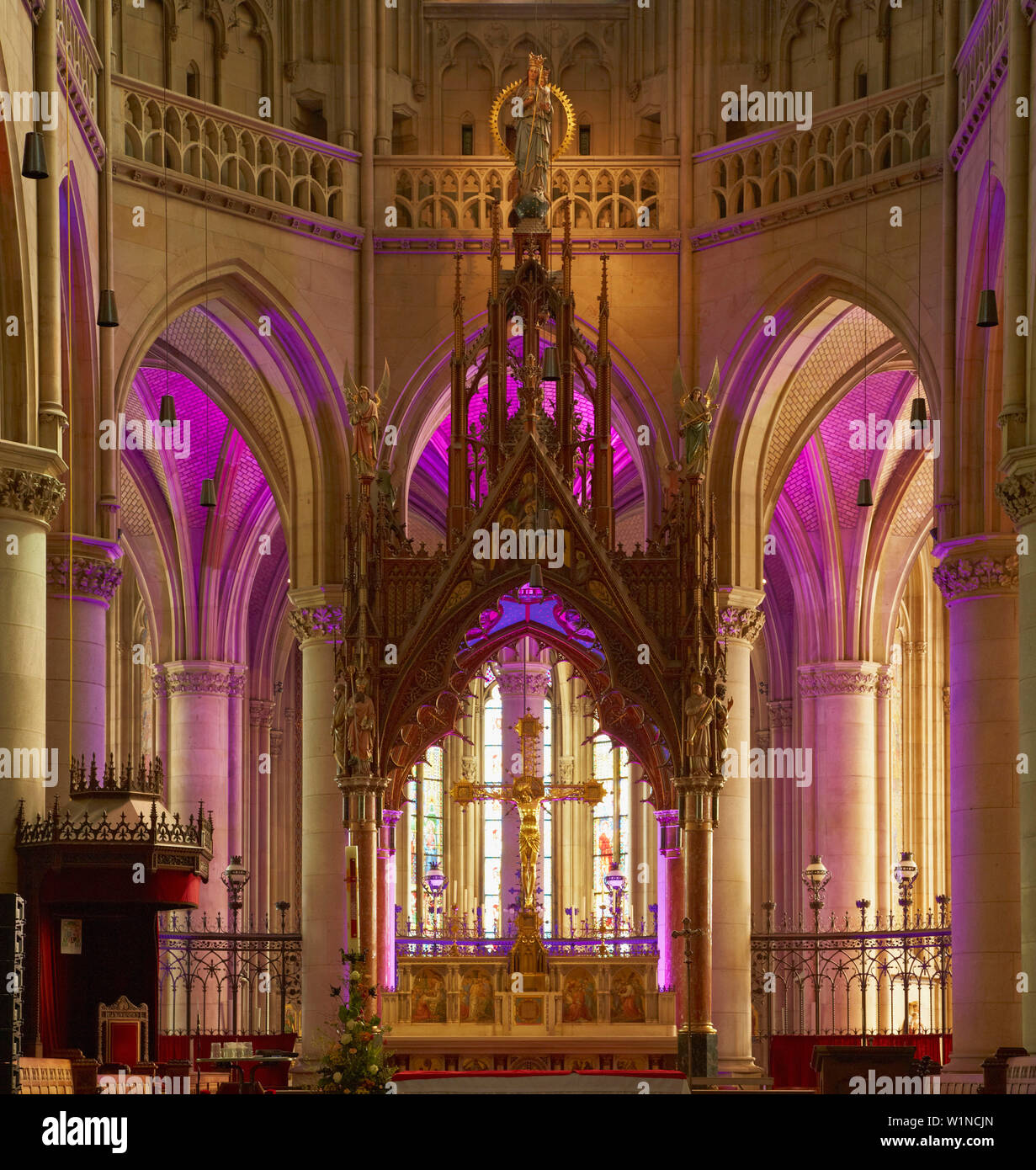 Chor in der neuen Kathedrale, Mariendom, Linz an der Donau, Oberösterreich, Oberösterreich, Österreich, Europa Stockfoto